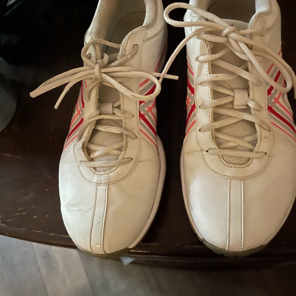 Lovely Nike Power Channel Athletic Shoes in search of new owner.